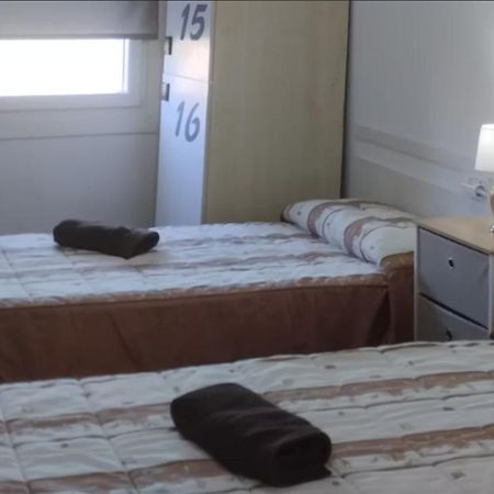 מונפורט דה למוס Albergue Lemavo מראה חיצוני תמונה